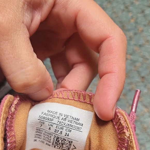 Converse Rose Canvas Sneakers - Picture 8 of 9